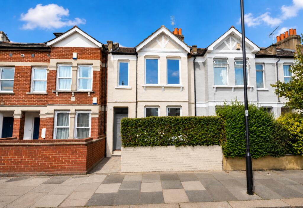 4 bed Mid Terraced House for rent in Acton. From Citydeal Estates - London 4 bed Mid Terraced House for rent in Acton. From Citydeal Estates - London