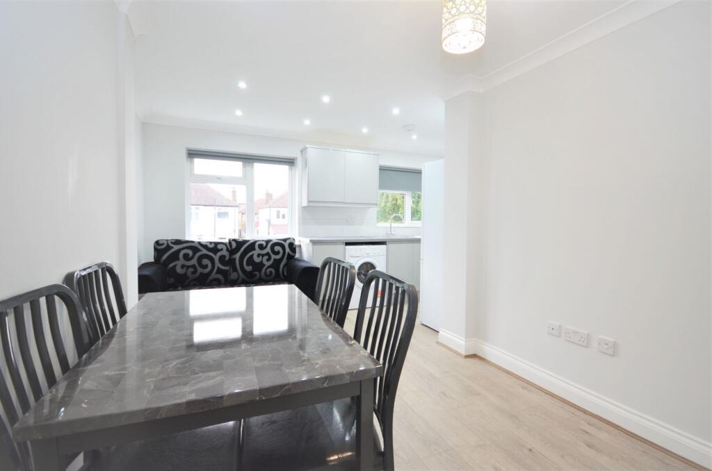 3 bed 1st Floor Flat for rent in Acton. From Citydeal Estates - London