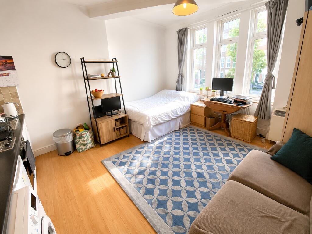 4 bed Studio for rent in Acton. From Citydeal Estates - London