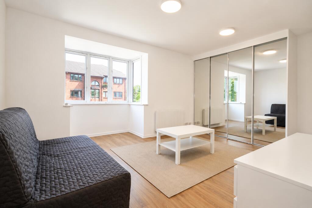 4 bed 1st Floor Flat for rent in Acton. From Citydeal Estates - London