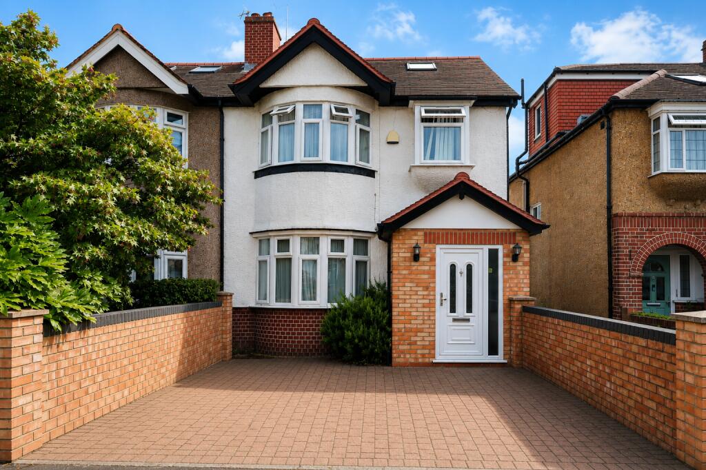 4 bed Semi Detached for rent in Isleworth. From Citydeal Estates - London