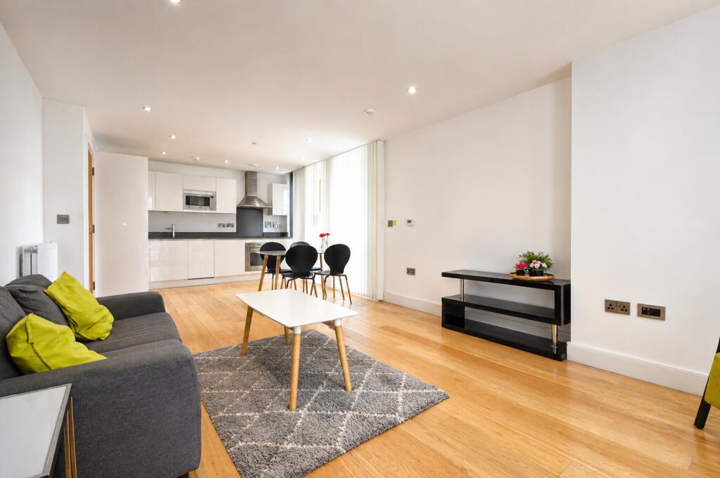 2 bed 1st Floor Flat for rent in London. From Citydeal Estates - London