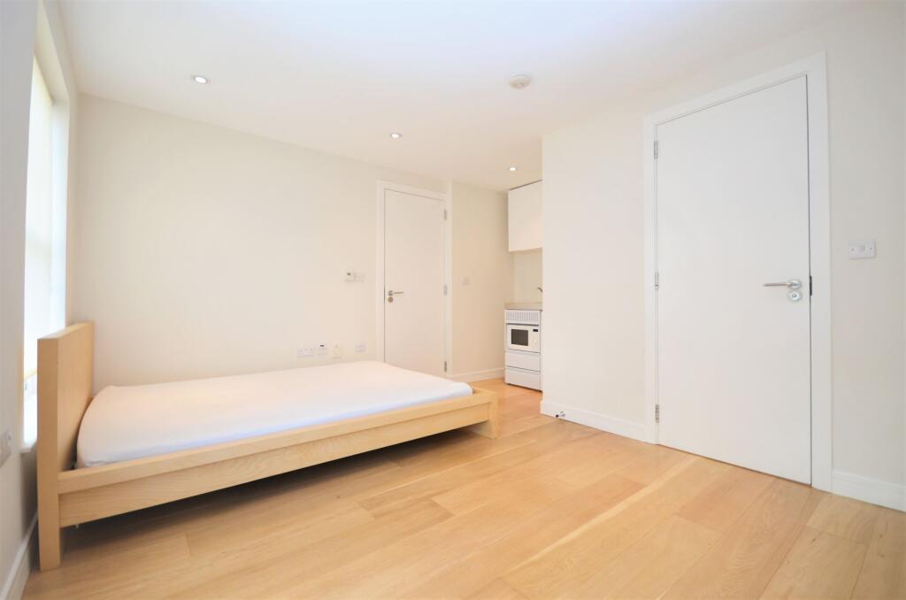 4 bed Studio for rent in Acton. From Citydeal Estates - London