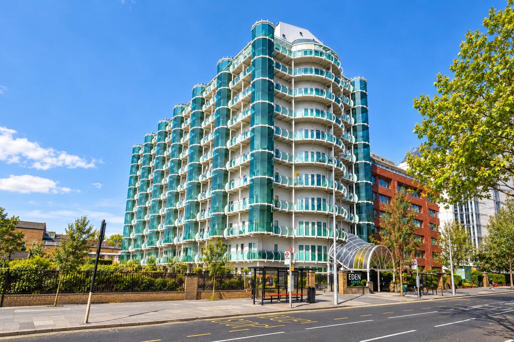 2 bed 1st Floor Flat for rent in London. From Citydeal Estates - London