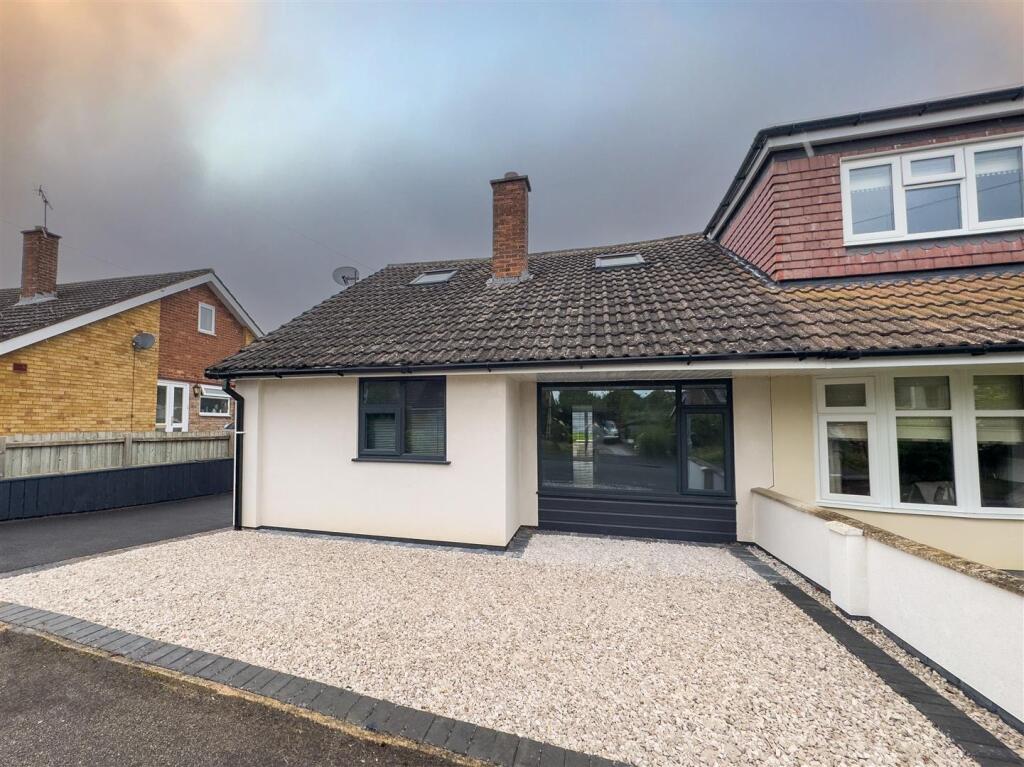 3 bed Semi-detached bungalow for rent in Lutterworth. From Clarke Properties - Lutterworth 3 bed Semi-detached bungalow for rent in Lutterworth. From Clarke Properties - Lutterworth