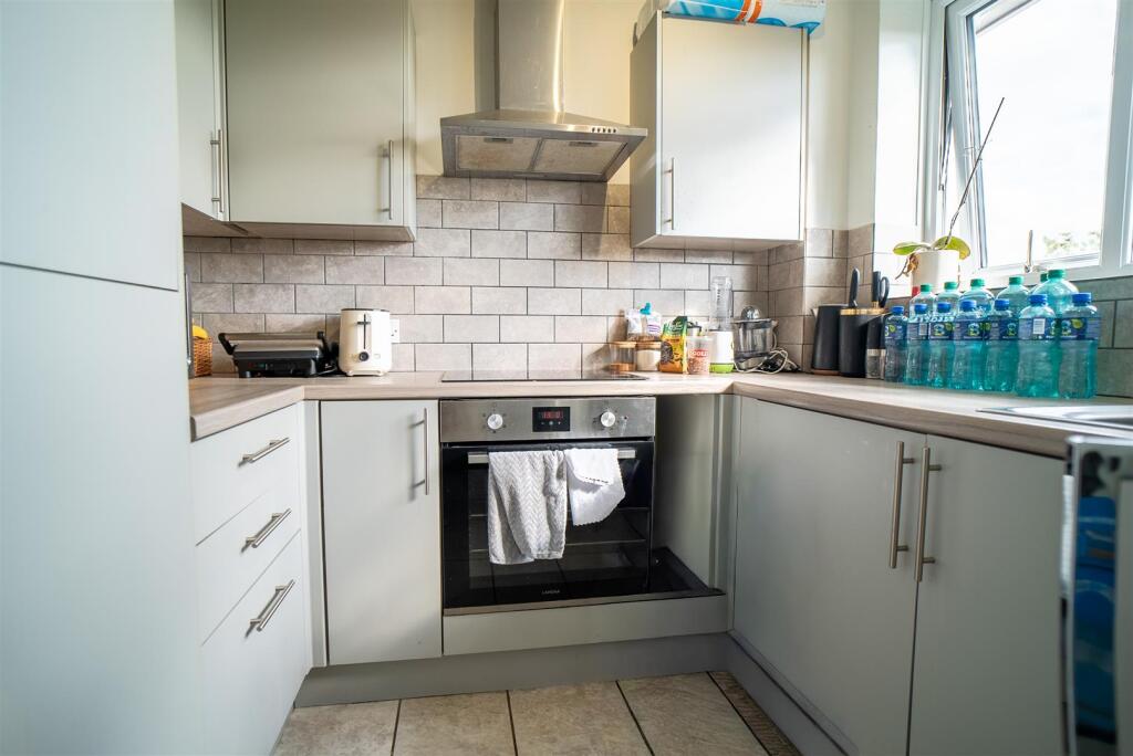 1 bed 1st Floor Flat for rent in Lutterworth. From Clarke Properties - Lutterworth 1 bed 1st Floor Flat for rent in Lutterworth. From Clarke Properties - Lutterworth