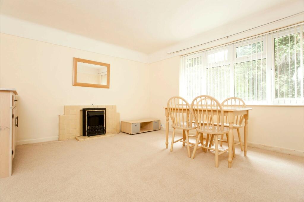 1 bed 1st Floor Flat for rent in Bournemouth. From Clarkes Estate Agents - Bournemouth