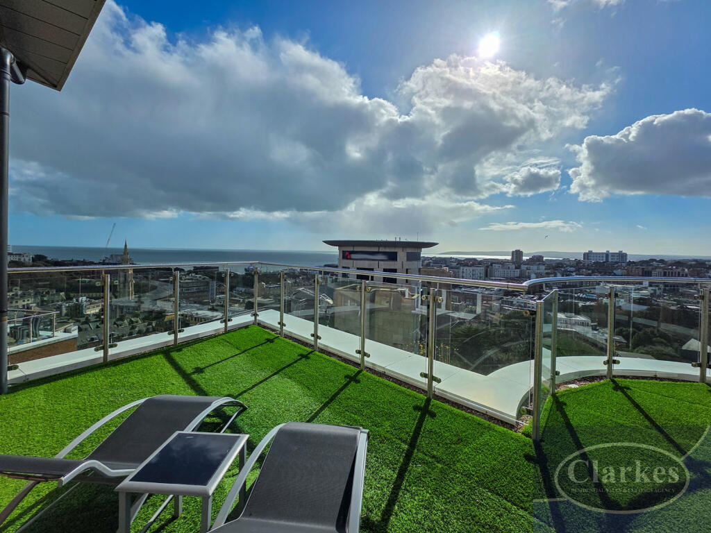 3 bed Penthouse for rent in Bournemouth. From Clarkes Estate Agents - Bournemouth 3 bed Penthouse for rent in Bournemouth. From Clarkes Estate Agents - Bournemouth