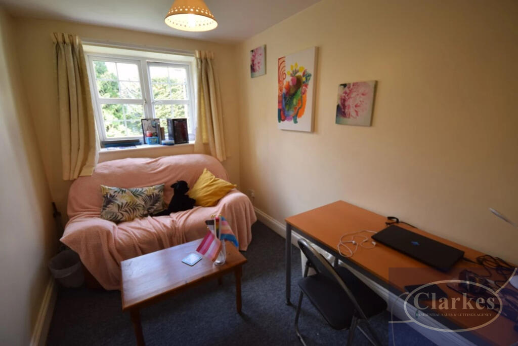 0 bed 1st Floor Flat for rent in Bournemouth. From Clarkes Estate Agents - Bournemouth