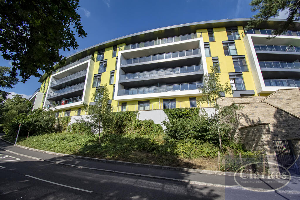 1 bed 1st Floor Flat for rent in Bournemouth. From Clarkes Estate Agents - Bournemouth 1 bed 1st Floor Flat for rent in Bournemouth. From Clarkes Estate Agents - Bournemouth