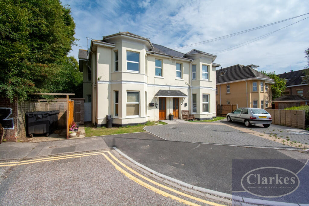 2 bed 1st Floor Flat for rent in Bournemouth. From Clarkes Estate Agents - Bournemouth