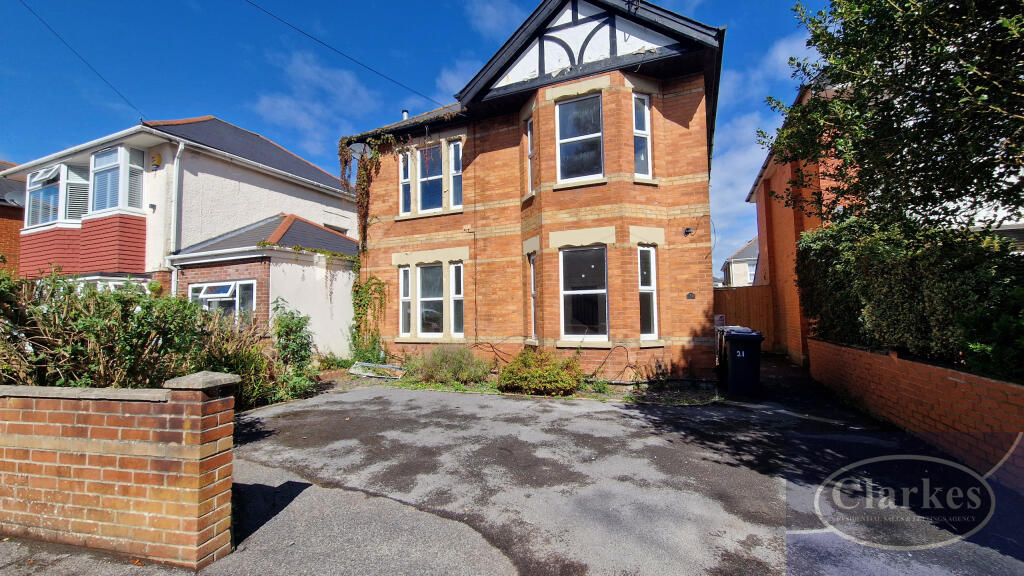 4 bed Detached for rent in Bournemouth. From Clarkes Estate Agents - Bournemouth