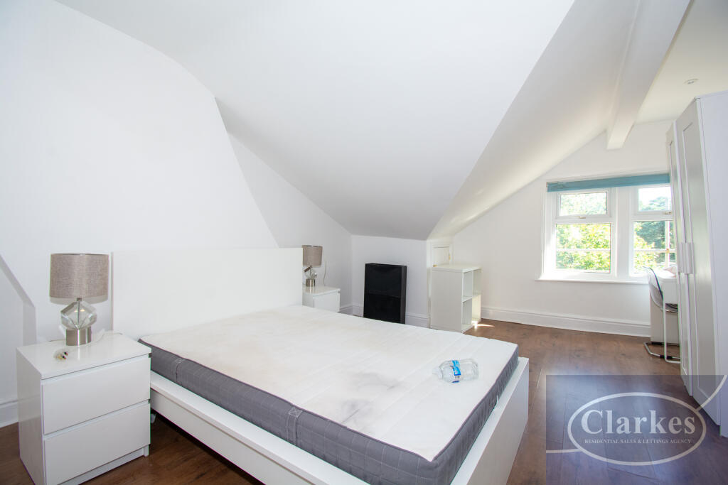 6 bed Annexe for rent in Bournemouth. From Clarkes Estate Agents - Bournemouth