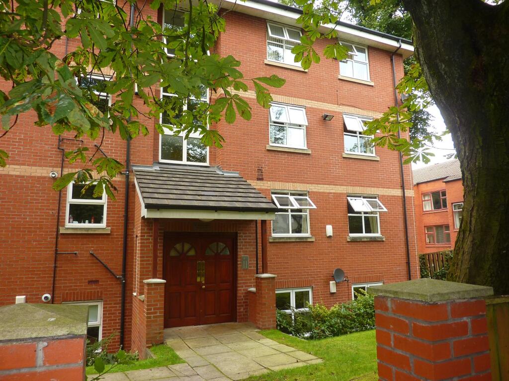 2 bed 1st Floor Flat for rent in Charlestown. From Clive Anthony Sales & Lettings - Whitefield