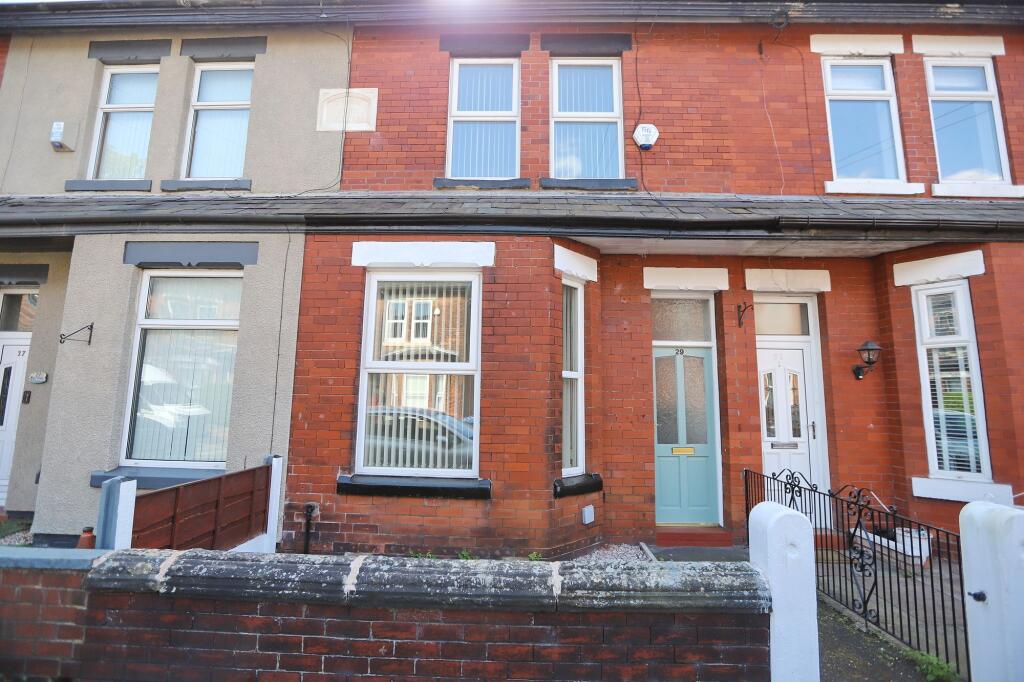 2 bed Mid Terraced House for rent in Simister. From Clive Anthony Sales & Lettings - Whitefield