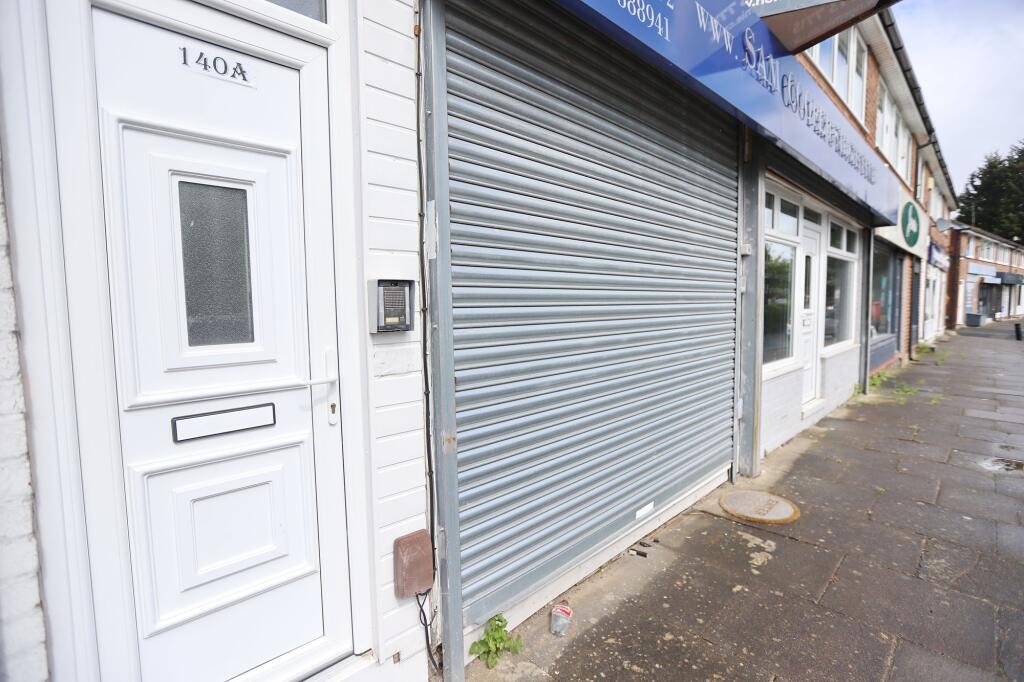 2 bed 1st Floor Flat for rent in Whitefield. From Clive Anthony Sales & Lettings - Whitefield