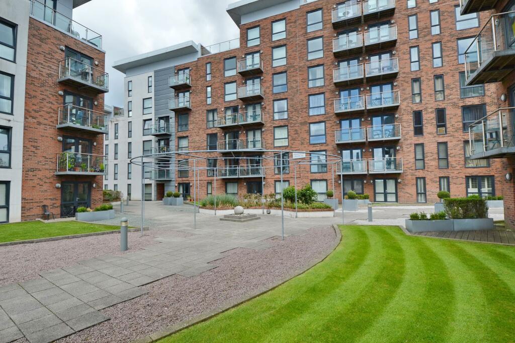 2 bed 1st Floor Flat for rent in Simister. From Clive Anthony Sales & Lettings - Whitefield