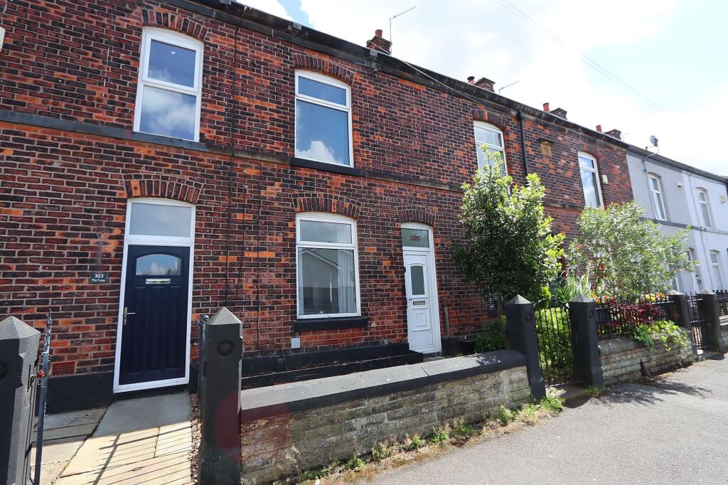 2 bed Mid Terraced House for rent in Bury. From Clive Anthony Sales & Lettings - Whitefield 2 bed Mid Terraced House for rent in Bury. From Clive Anthony Sales & Lettings - Whitefield