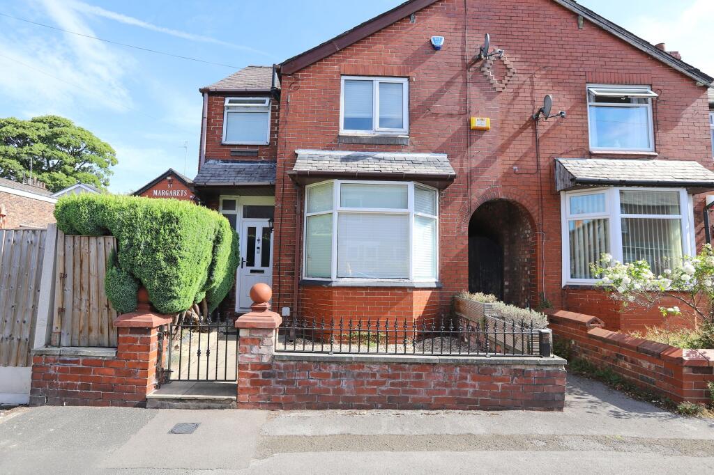 3 bed Semi Detached for rent in Simister. From Clive Anthony Sales & Lettings - Whitefield 3 bed Semi Detached for rent in Simister. From Clive Anthony Sales & Lettings - Whitefield