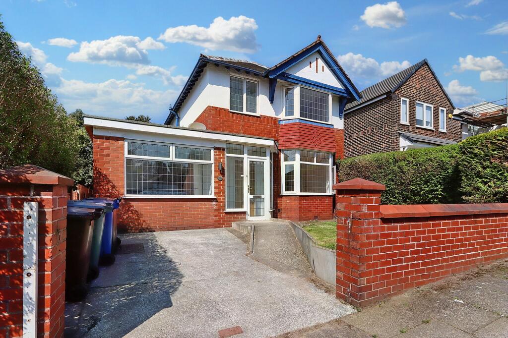 3 bed Detached for rent in Simister. From Clive Anthony Sales & Lettings - Whitefield