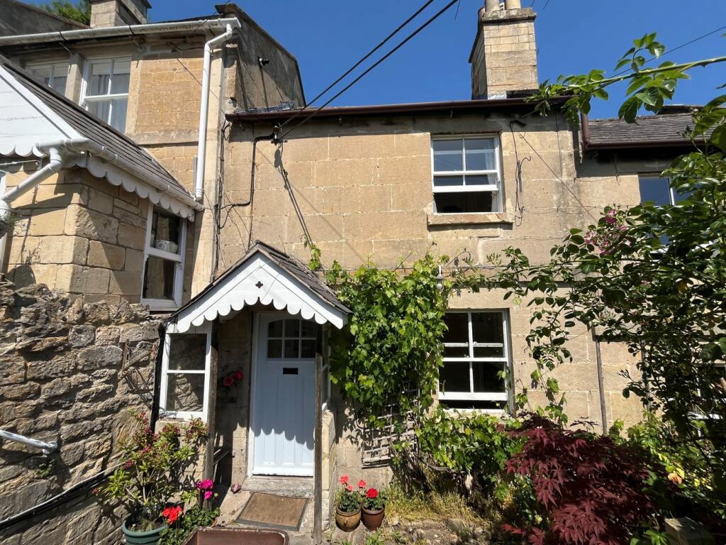 2 bed Mid Terraced House for rent in Freshford. From Cobb Farr - Bradford-On-Avon