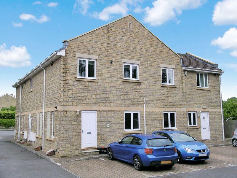 1 bed 1st Floor Flat for rent in Bradford-on-Avon. From Cobb Farr - Bradford-On-Avon