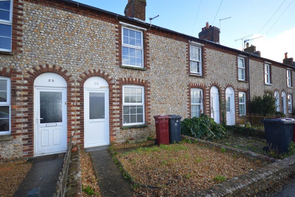 2 bed Cottage for rent in Chichester. From Glyn-Jones & Co - Rustington Covering West Sussex