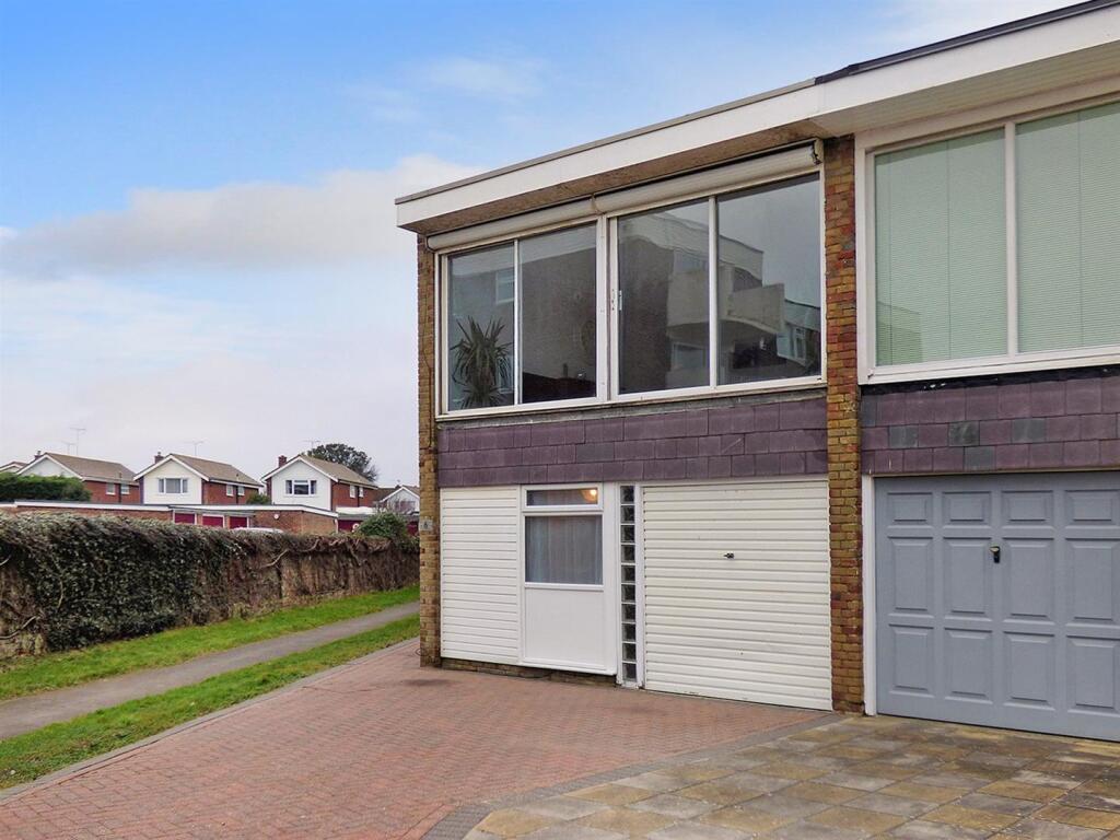 4 bed End of Terrace for rent in West Kingston. From Glyn-Jones & Co - Rustington Covering West Sussex