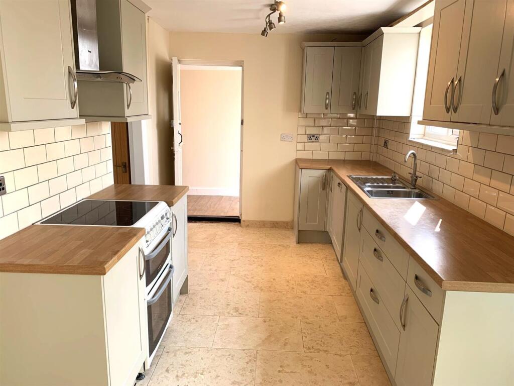 3 bed Semi Detached for rent in Yapton. From Glyn-Jones & Co - Rustington Covering West Sussex