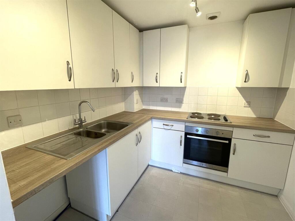 1 bed Apartment for rent in Bognor Regis. From Glyn-Jones & Co - Rustington Covering West Sussex