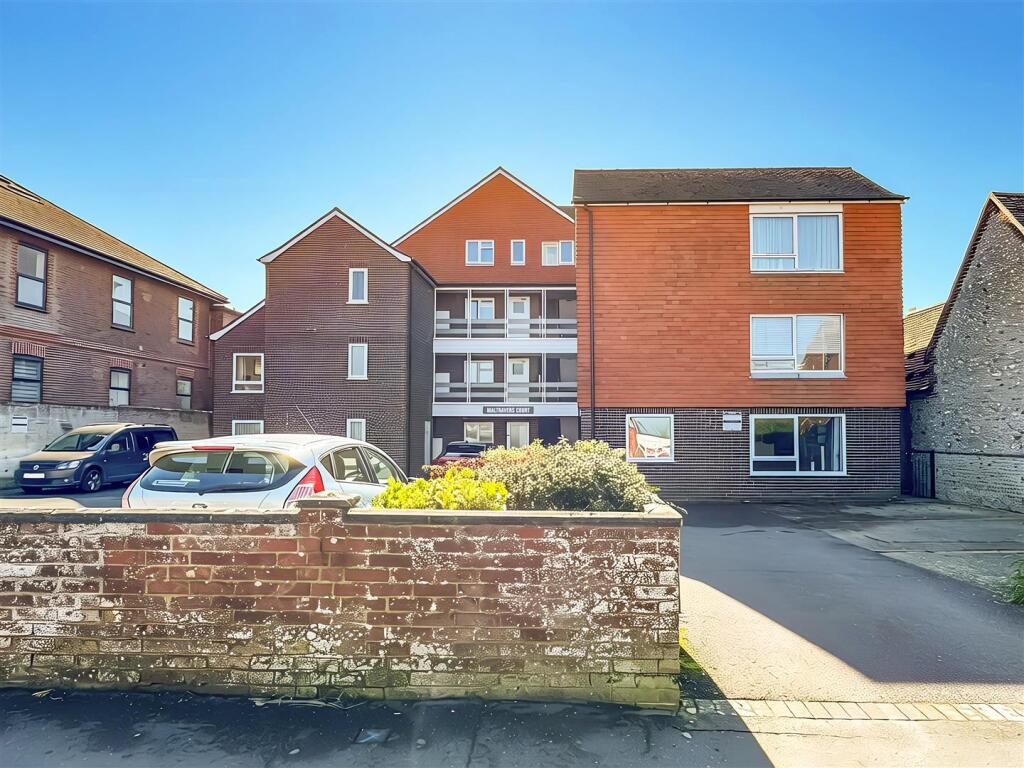 0 bed Studio for rent in Littlehampton. From Glyn-Jones & Co - Rustington Covering West Sussex