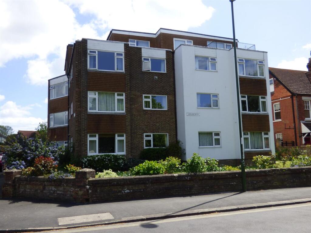 1 bed Apartment for rent in Littlehampton. From Glyn-Jones & Co - Rustington Covering West Sussex