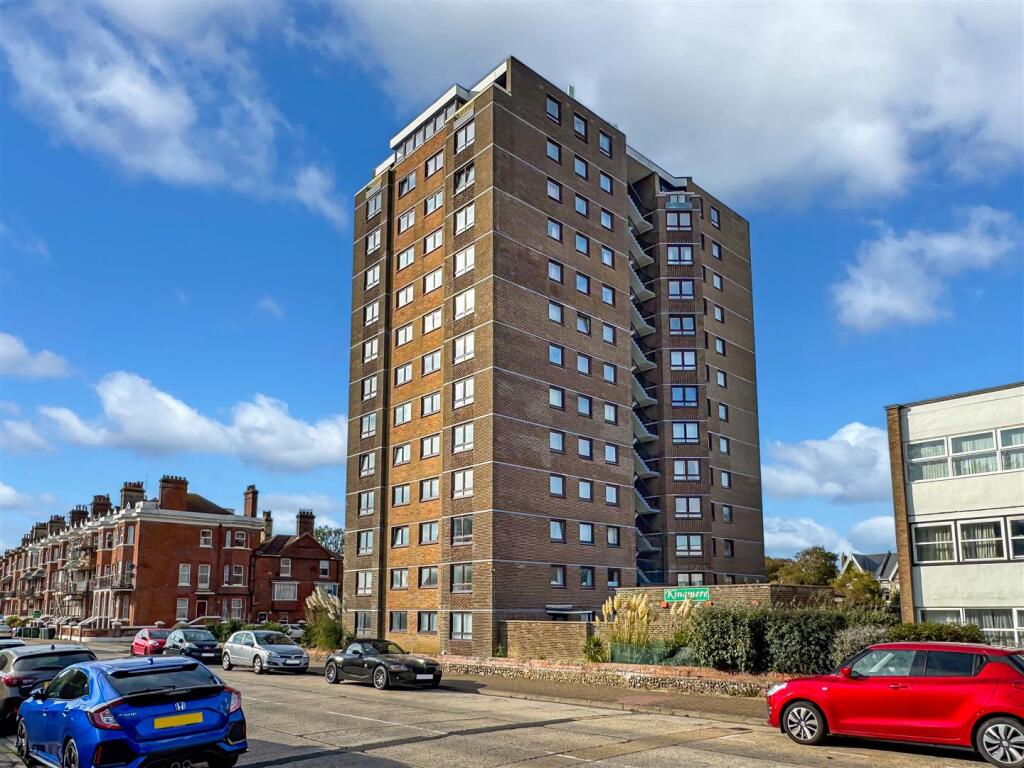 2 bed Apartment for rent in Littlehampton. From Glyn-Jones & Co - Rustington Covering West Sussex