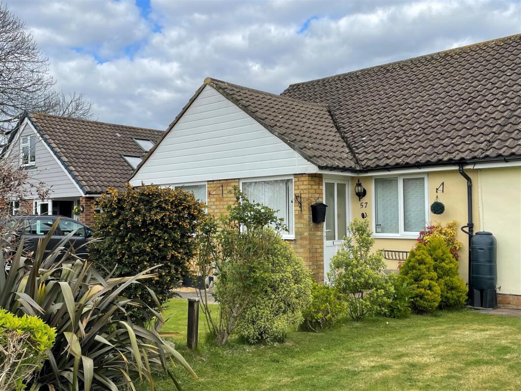 2 bed Semi-detached bungalow for rent in Littlehampton. From Glyn-Jones & Co - Rustington Covering West Sussex