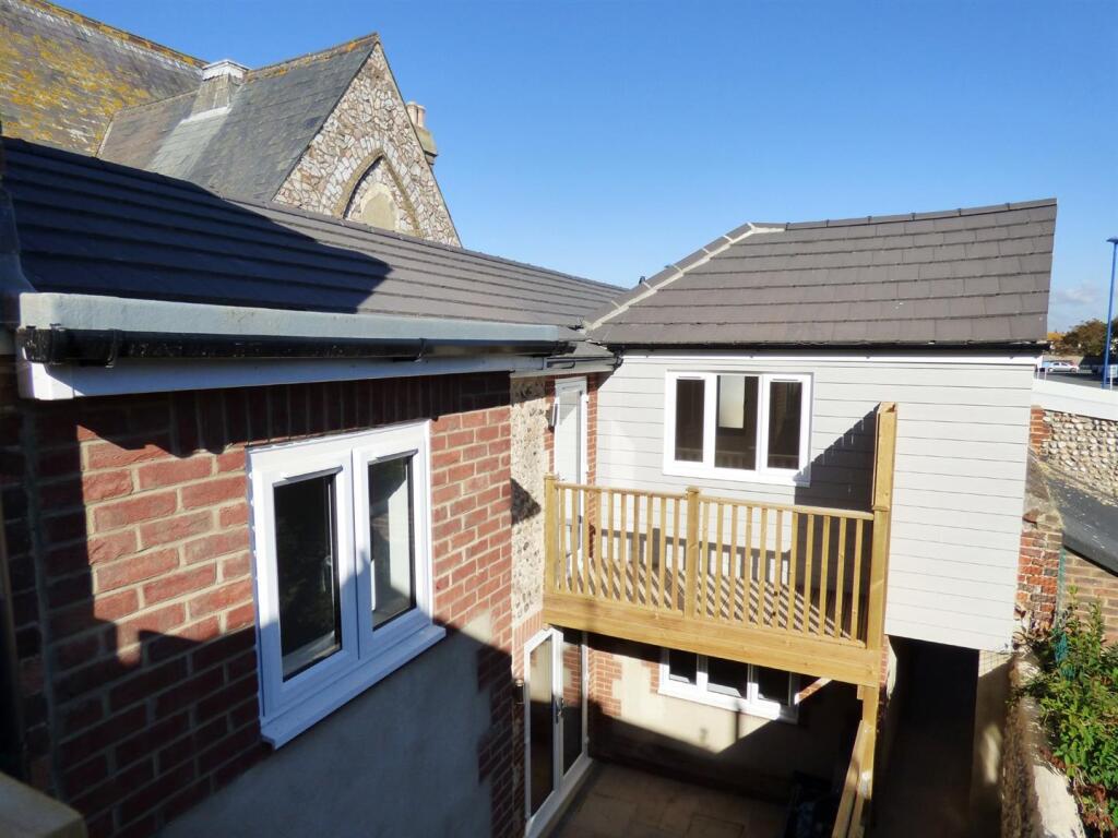 1 bed Apartment for rent in Littlehampton. From Glyn-Jones & Co - Rustington Covering West Sussex