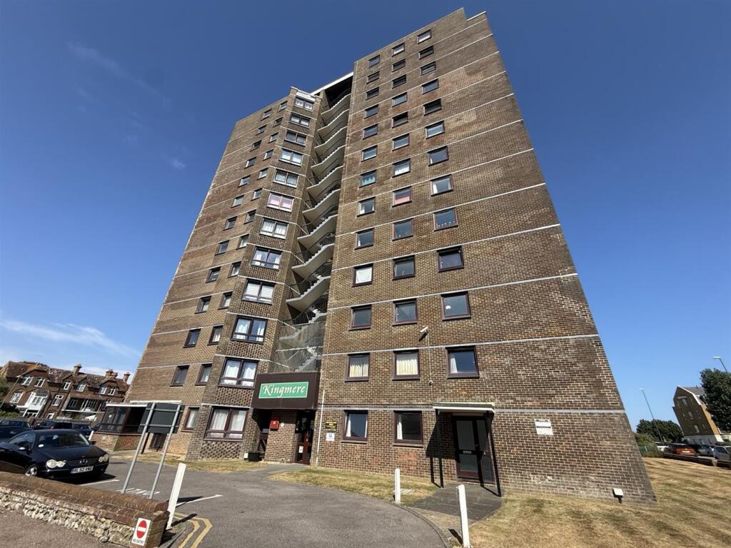 2 bed Apartment for rent in Littlehampton. From Glyn-Jones & Co - Rustington Covering West Sussex