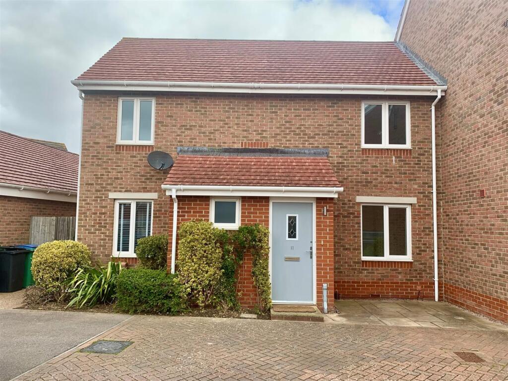3 bed Semi Detached for rent in Flansham. From Glyn-Jones & Co - Rustington Covering West Sussex