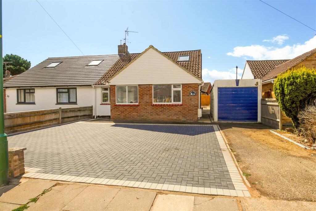 4 bed Semi Detached for rent in Toddington. From Glyn-Jones & Co - Rustington Covering West Sussex