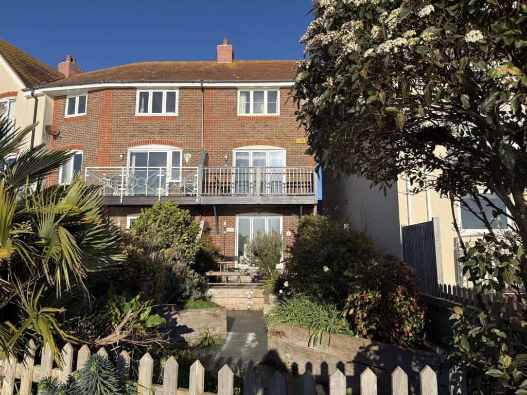3 bed End of Terrace for rent in Littlehampton. From Glyn-Jones & Co - Rustington Covering West Sussex
