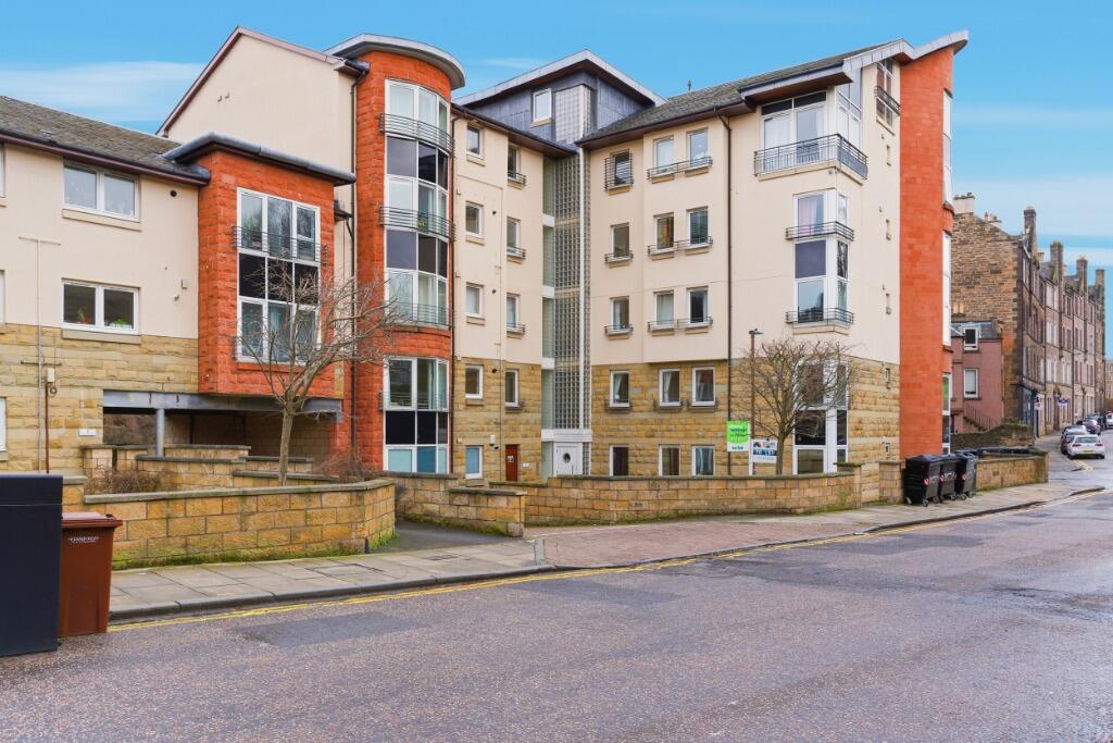 2 bed 1st Floor Flat for rent in Edinburgh. From Cullen Property Ltd - Edinburgh 2 bed 1st Floor Flat for rent in Edinburgh. From Cullen Property Ltd - Edinburgh
