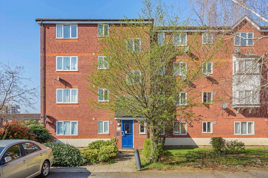 1 bed 1st Floor Flat for rent in Woolwich. From Conran Estates - Charlton