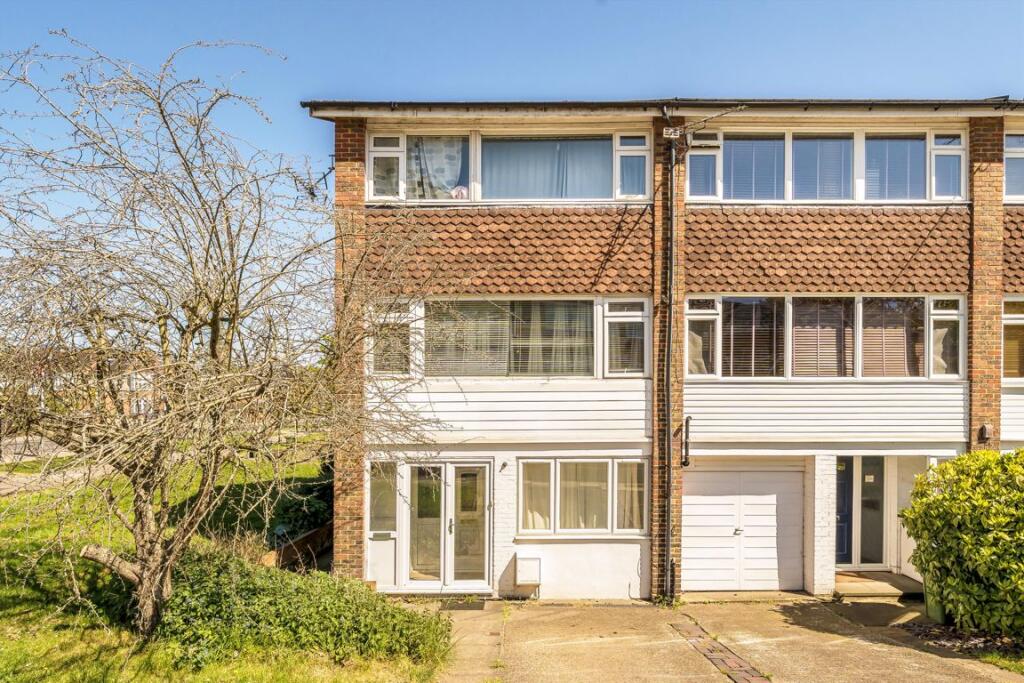 5 bed Mid Terraced House for rent in Eltham. From Conran Estates - Charlton 5 bed Mid Terraced House for rent in Eltham. From Conran Estates - Charlton