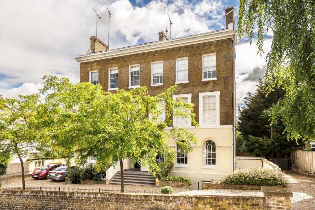 1 bed 1st Floor Flat for rent in Woolwich. From Conran Estates - Charlton