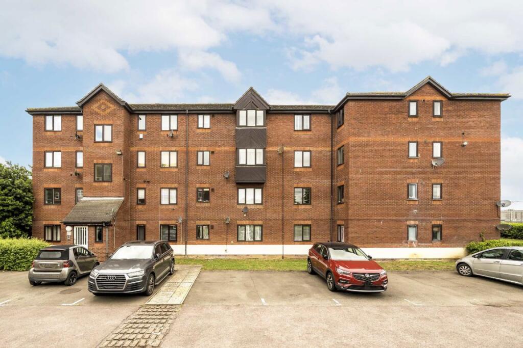 1 bed 1st Floor Flat for rent in Woolwich. From Conran Estates - Charlton