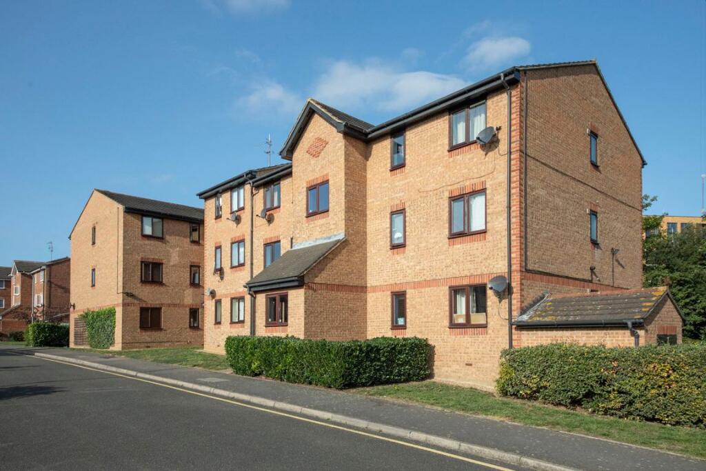 1 bed 1st Floor Flat for rent in Greenwich. From Conran Estates - Charlton