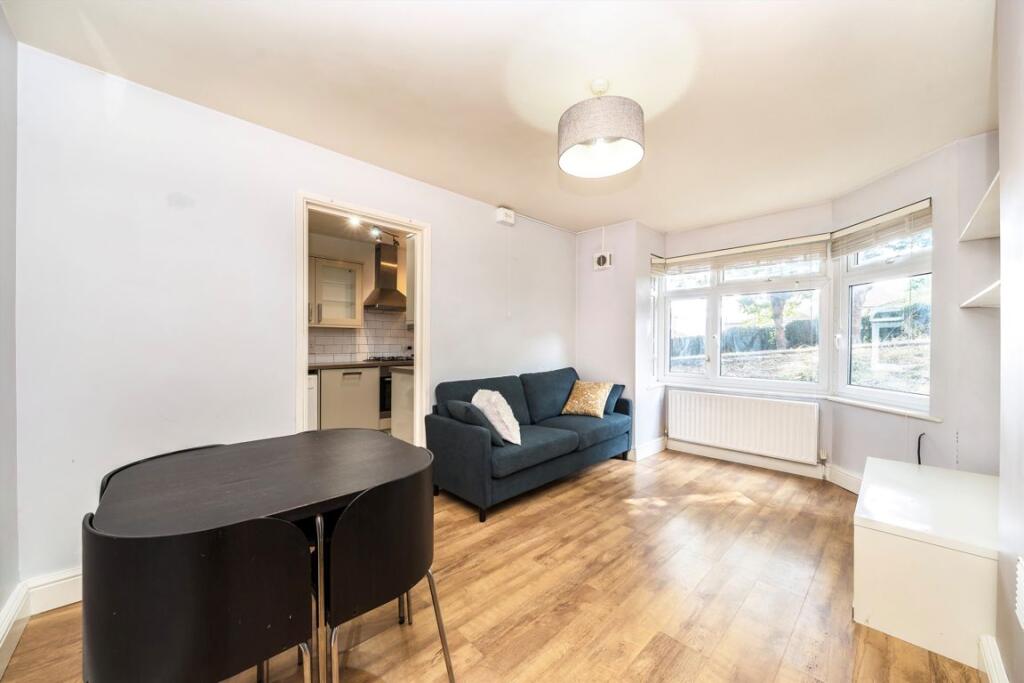 1 bed 1st Floor Flat for rent in Woolwich. From Conran Estates - Charlton 1 bed 1st Floor Flat for rent in Woolwich. From Conran Estates - Charlton