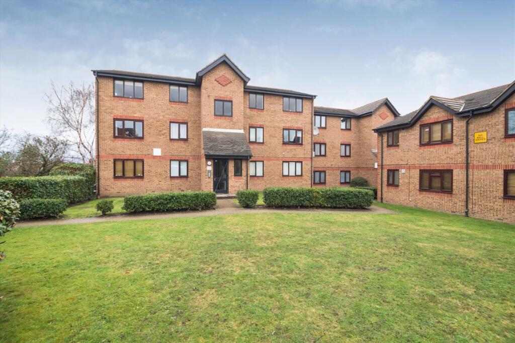 1 bed 1st Floor Flat for rent in Woolwich. From Conran Estates - Charlton
