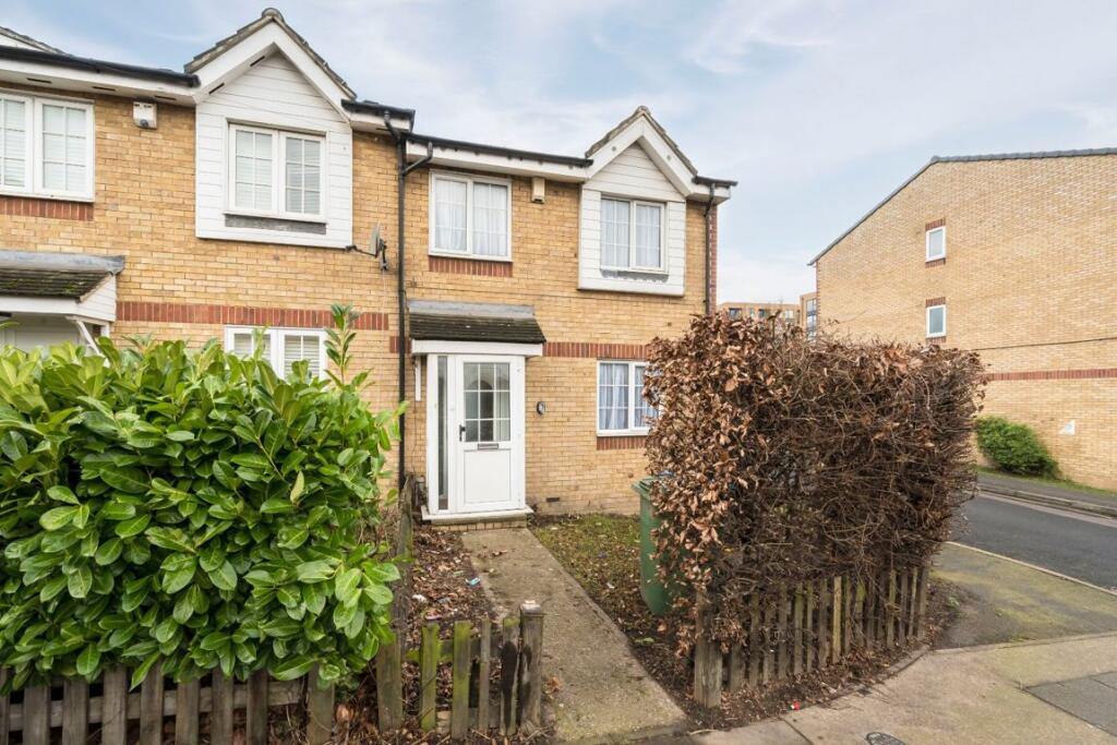 3 bed Mid Terraced House for rent in Woolwich. From Conran Estates - Charlton 3 bed Mid Terraced House for rent in Woolwich. From Conran Estates - Charlton