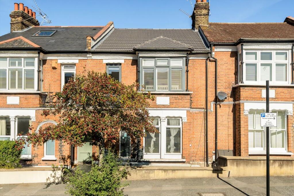1 bed 1st Floor Flat for rent in Greenwich. From Conran Estates - Charlton