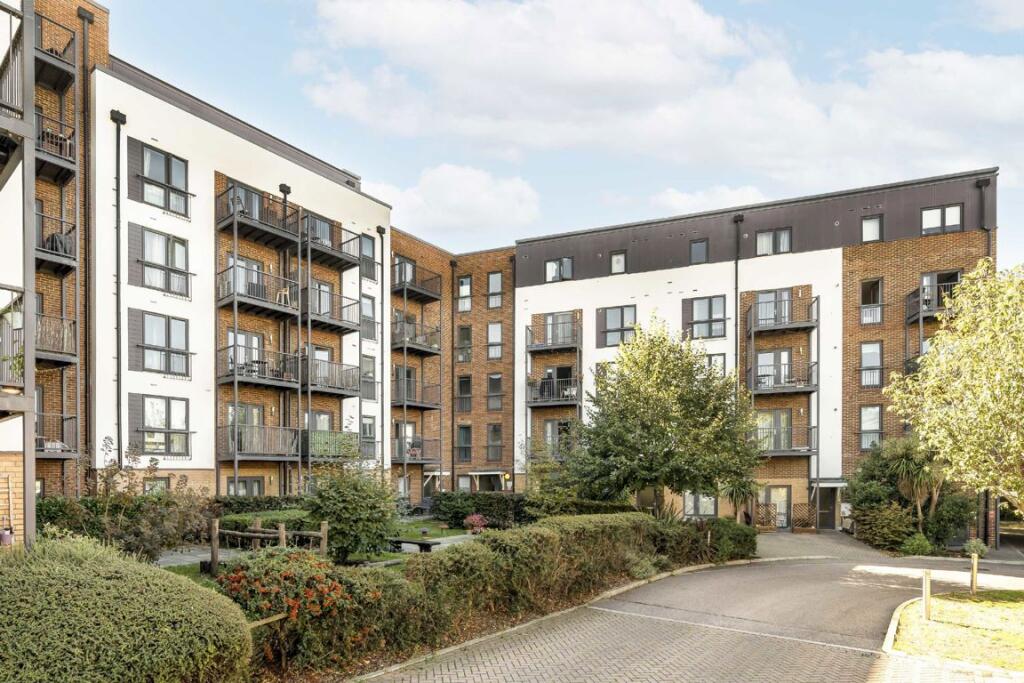 2 bed 1st Floor Flat for rent in Greenwich. From Conran Estates - Charlton 2 bed 1st Floor Flat for rent in Greenwich. From Conran Estates - Charlton